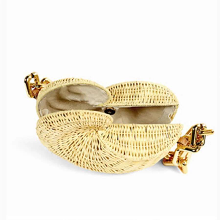 Woven Straw Popular Conch Shell Shaped Rattan Personalized Acrylic Chain Shoulder Bags