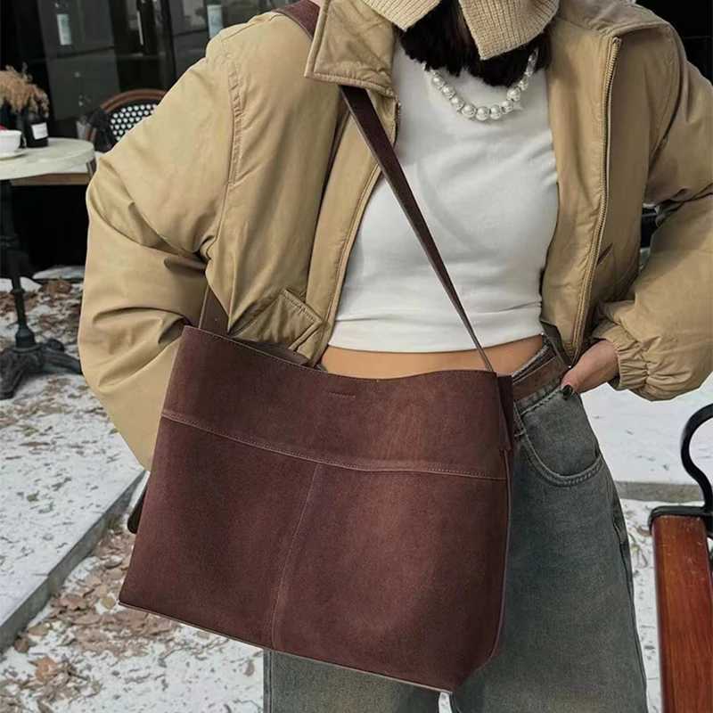 Winter Fashion Suede Frosted Tote Bag Wens Shoder Bag Retro Large Capaci Cow Leather Totes Fem Cmuter Travel Handbag Z250318