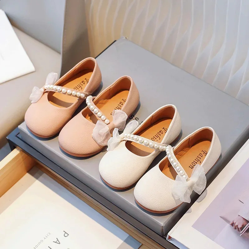 Girl Princess Leather Shoes Fashion Edition Soft Elegant Lace Bow Beaded Childrens Slippers Wedding Slide on Mary Jens 250319