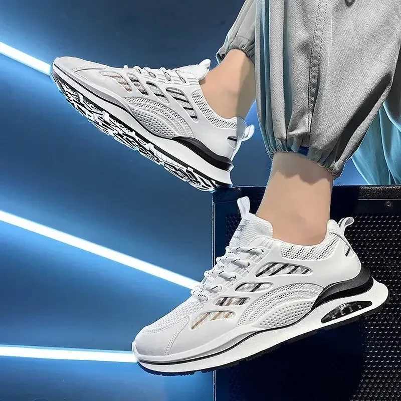 Fashion Mens Sneakers Mesh Breathable Casual Shoes Non-slip Platform Running Shoes for Men Lace Up Flats White Tenis Masculino Z250319
