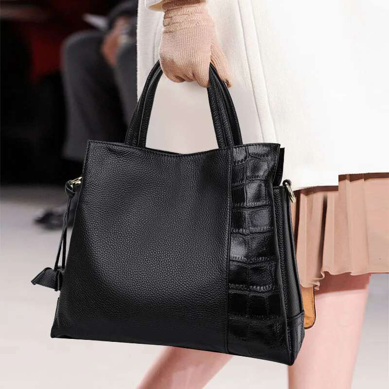 Aidrani New High-Capacity Women's Handbag, With Crocodile Patterned Solid Color Bag, Made Of Cowhide Material,