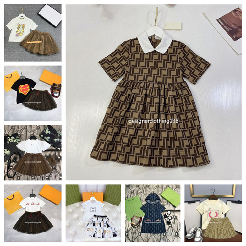 The designer's latest design of the 2025 summer girls' dress classic plaid printed skirt T-shirt skirt set children's two-piece set D222