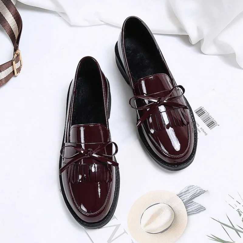 Womens shoes patent leather womens shoes British tassel casual womens shoes butterfly bow comfortable small leather shoesXJ250319
