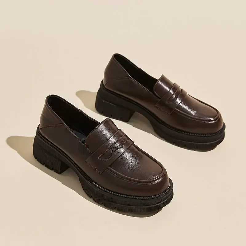 Womens retro style thick soled Loafers shoes Coarse Heel soft leather single shoes Mary Jane shoes round sole flat bottomed womens shoesXJ250319