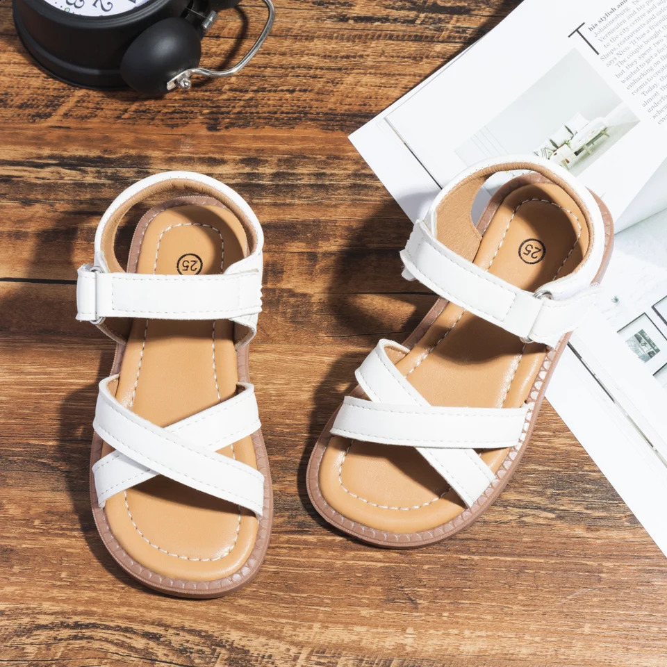 2024 Summer Girls Soft Bottom Sandals Fashion Retro Hollow Roman Casual Shoes Opentoe Hundreds Of Princess Beach 250304