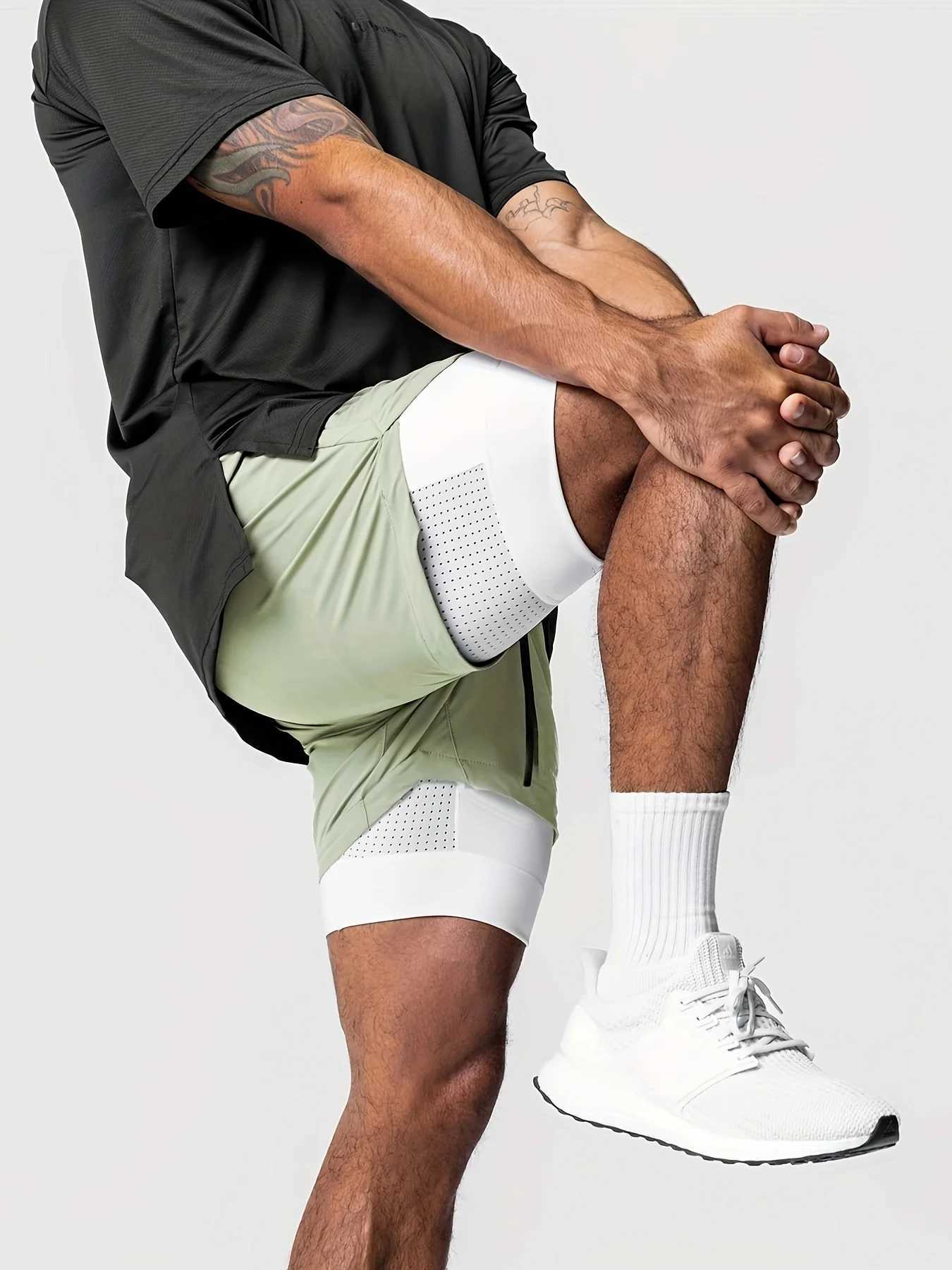 Sports shorts for men double layered quarter quick drying elastic basketball running training equipment deep squat fitness W250319
