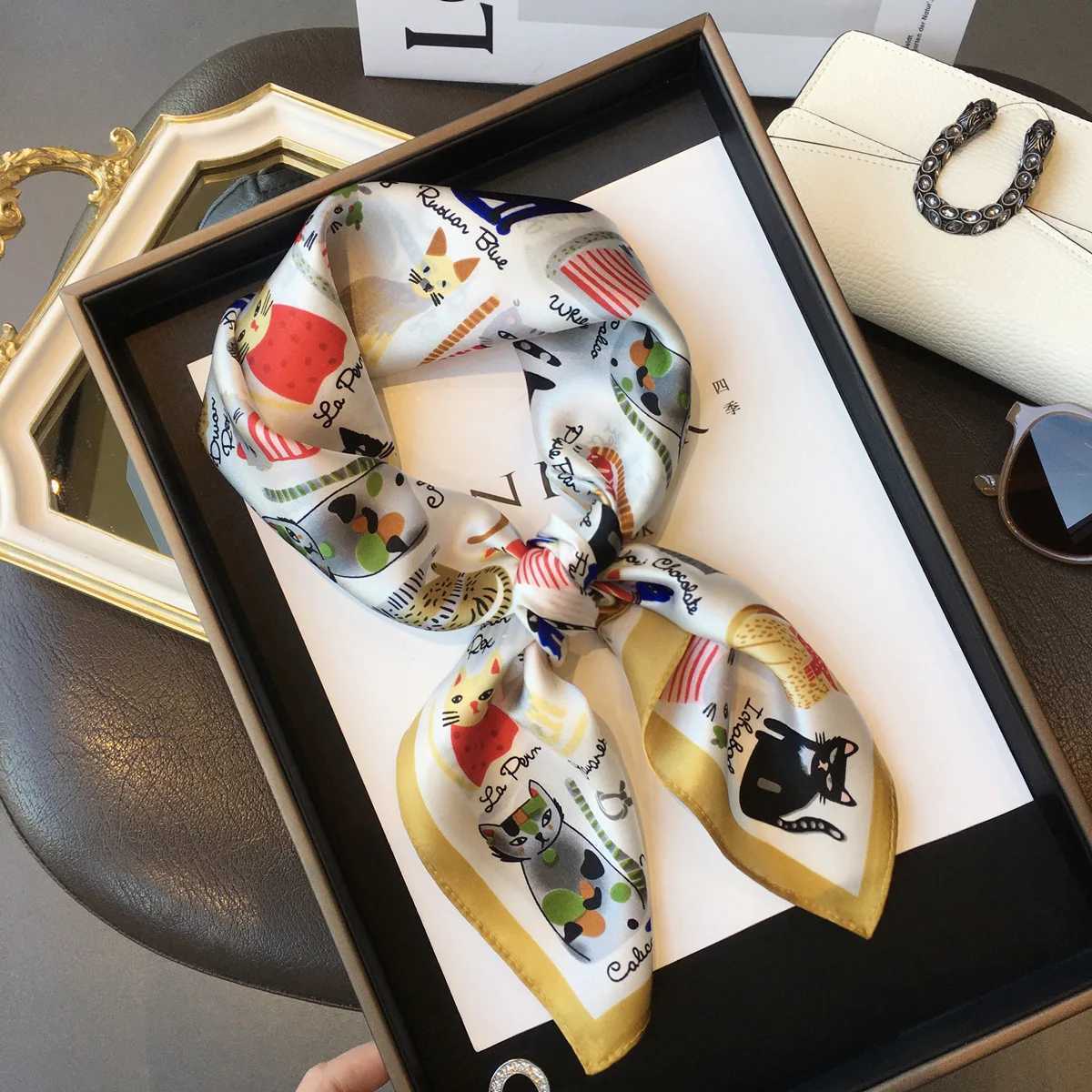 Luxury brand 2023 Silk Square scarf with cat neck headband Kerchief headband Bandana Fem Foard 70cm X250319