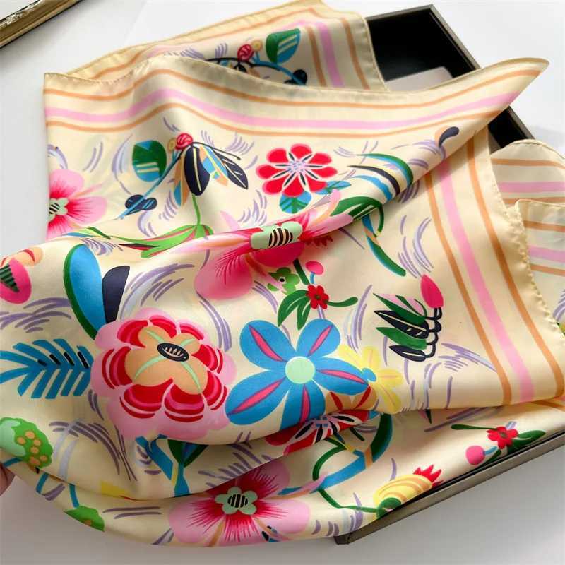 2024 New Luxury Design Square Silk Scarf Wen 70 * 70cm Bandana Soft Hair Strap Packaging Headband Collar Hair Strap Foard X250319