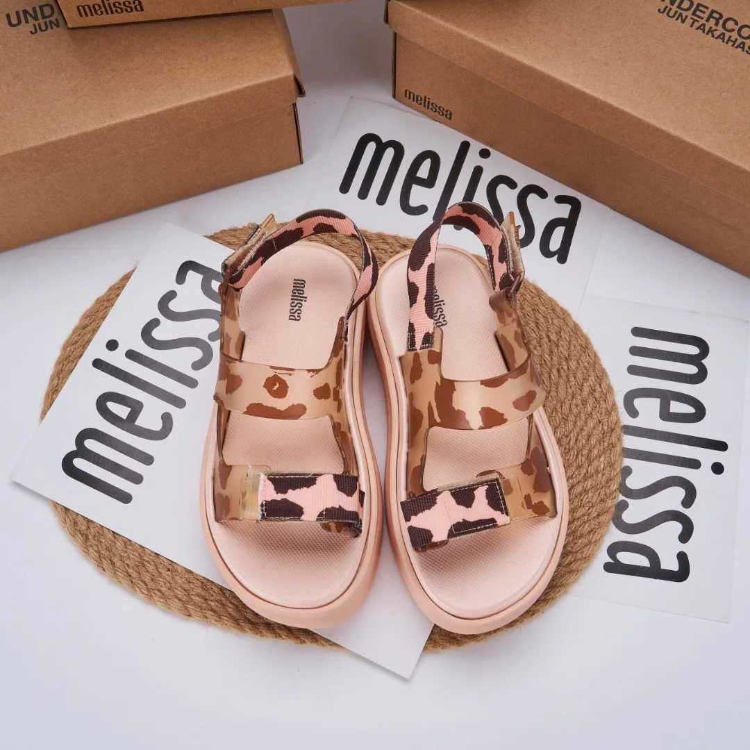 New Arrival Womens pancake shoes fashionable womens thick soled casual printed sandals adult casual beach shoes womens sizes 35-40 T250318