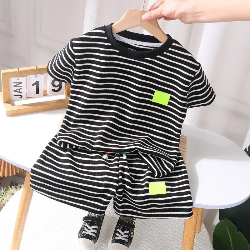 2Pcs Fashion Childrens Short sleeved Shorts Set Summer Clothing Boys Baby Cotton Tshirt Pants Black and White Stripes 250319