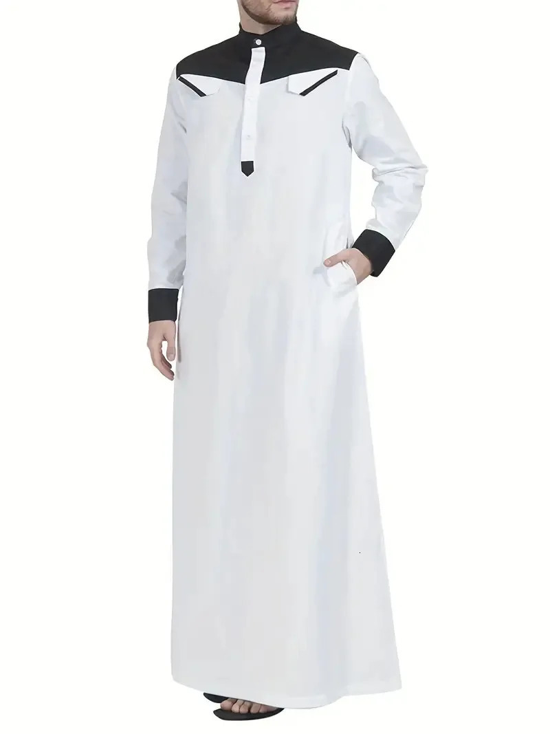 The color of Muslim mens robes matches the color of Arab Middle Eastern robes 250318