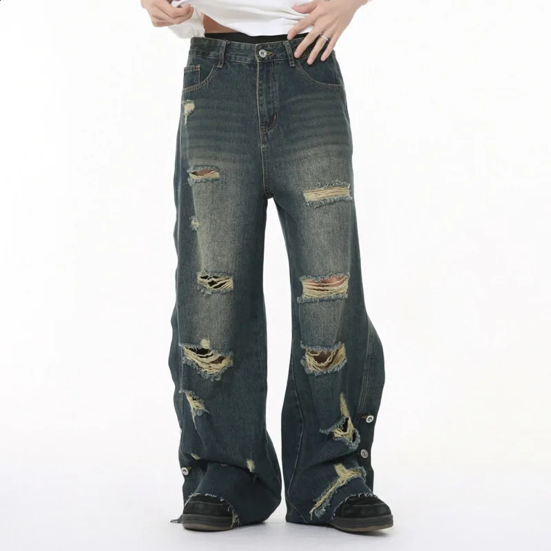 Mens Wear Hole Heavy Industry Personalized Fashion Versatile Wash Loose Jeans Trend in the US Street 250317