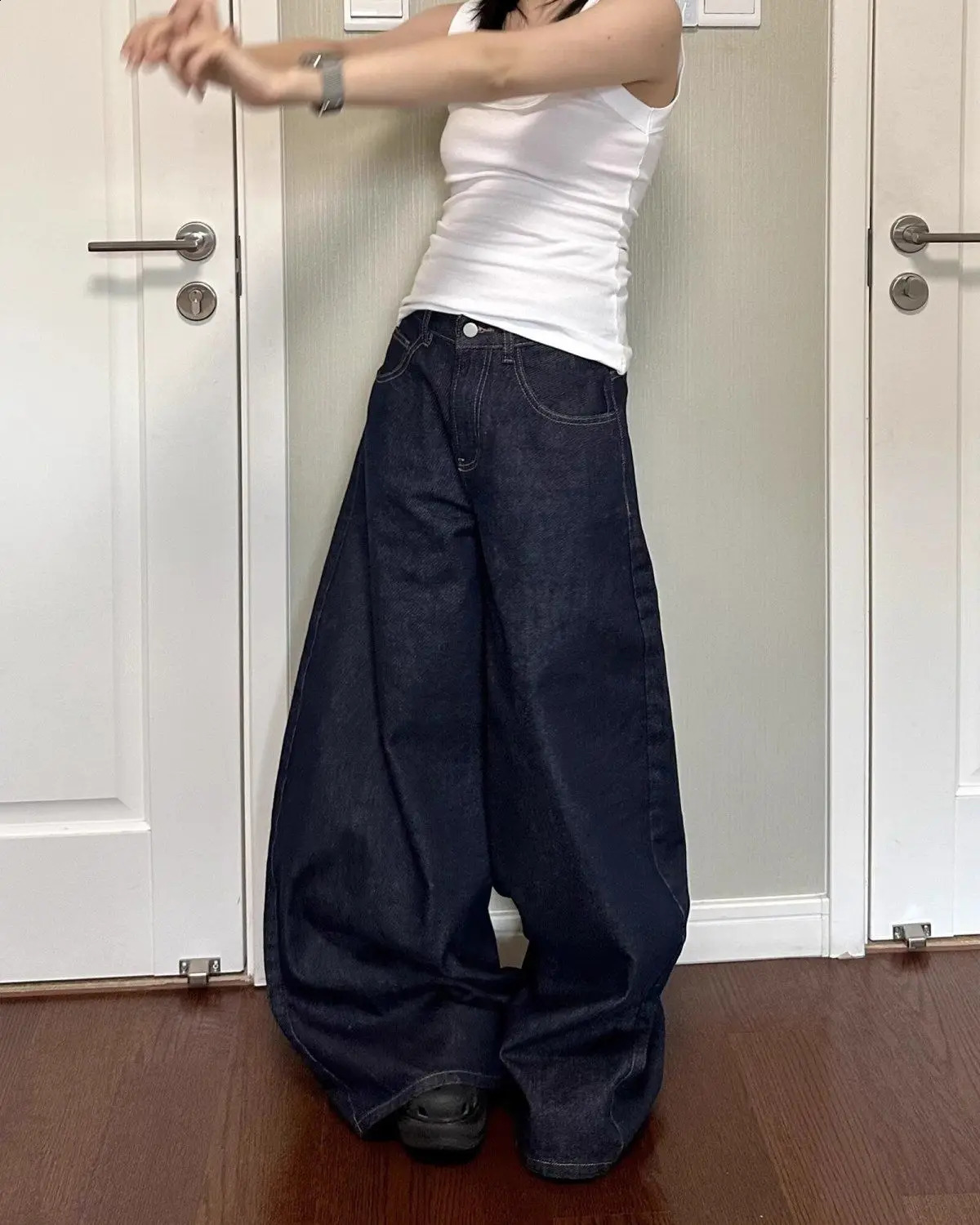 American womens black high street vibrating wide leg jeans suitable for autumn and winter suitable for men and women washed loose straight pants 25031