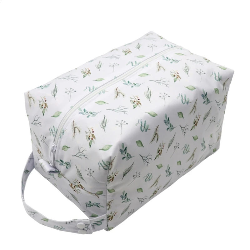 Portable Diaper Bags Reusable Waterproof Fashion Prints Wet/Dry Cloth Wet Bag Mommy Storage Travel Bag With zipper 250319