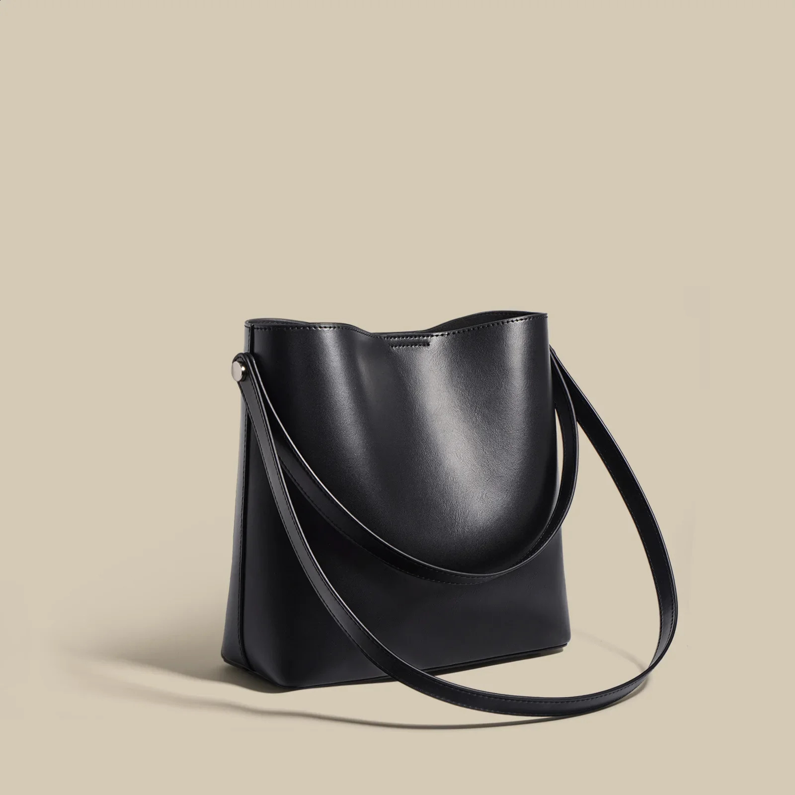 Womens handbag handbag large capacity single shoulder denim commuting bucket bag 250317
