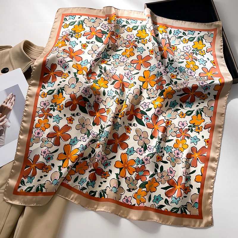 Home>Products>Fashion>Flower printed square scarf X250319