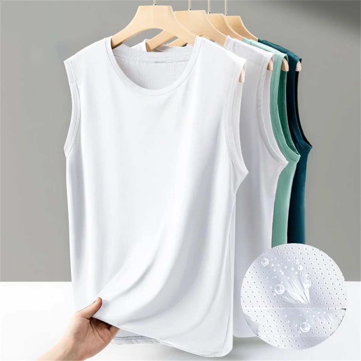 Mens solid color casual sleeveless tank top round neck Breathable Vest sweat drying tank top suitable for summer sports 250319