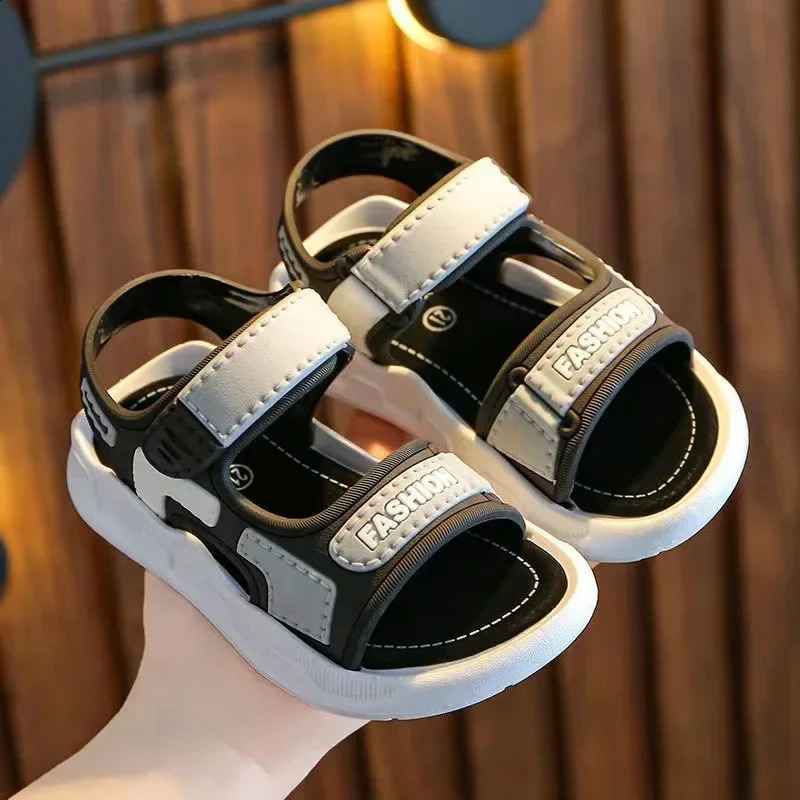 Childrens Summer Sandals for Boys and Girls Korean Edition Primary School Students Non slip Soft Bottom Beach 250319