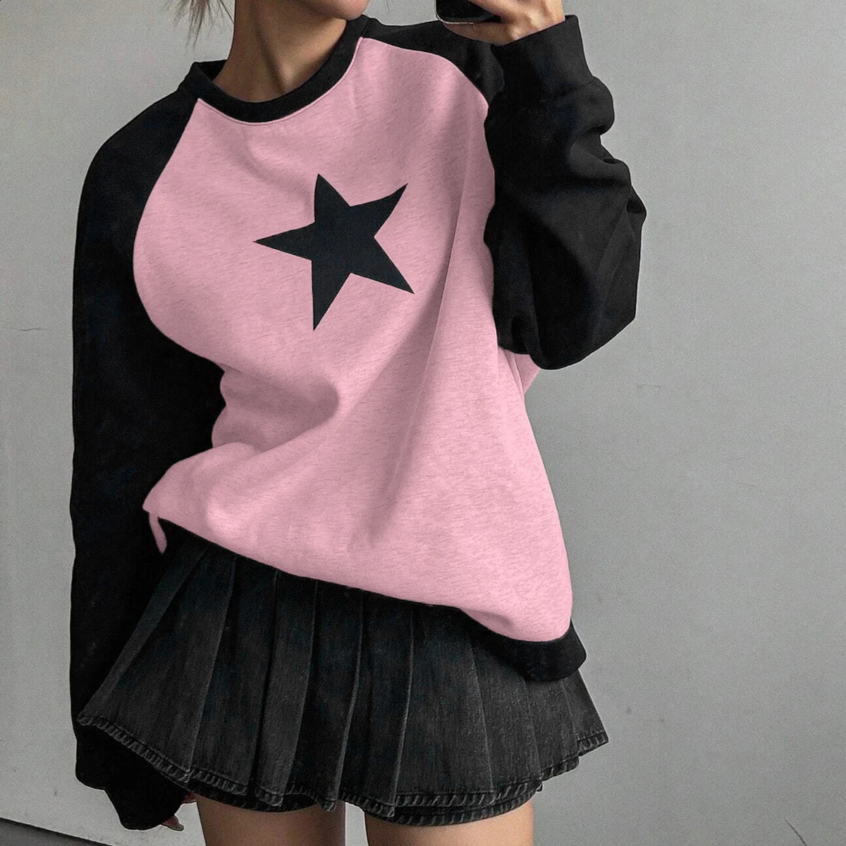 Mia Muse Womens Sweatshirt AutumnWinter Korean Contrast Star Print Long Sleeve Staff Collar High Street 250318