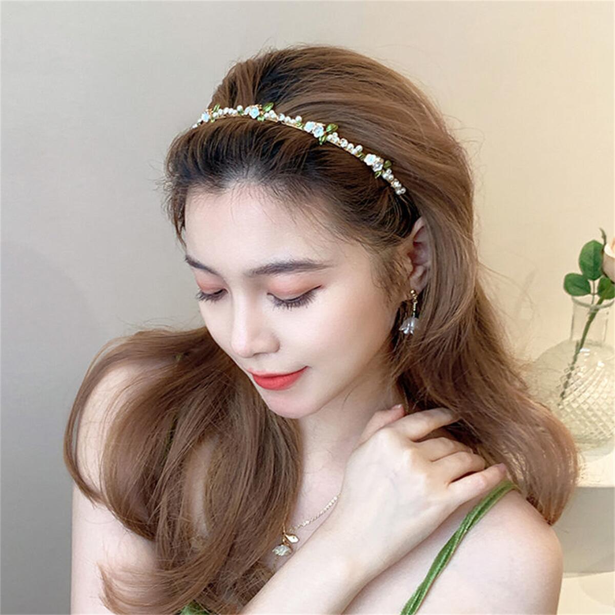 Stylish Leaf Design Ladies Hair Accessory with Imitation Pearls - Perfect for Events & Daily Wear