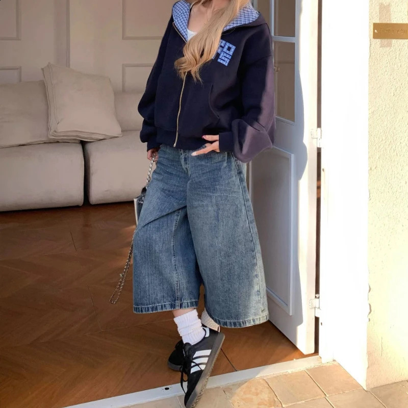 American retro plain pocket wide leg short jeans suitable for womens loose and casual straight high waist slimming mens pants 250317