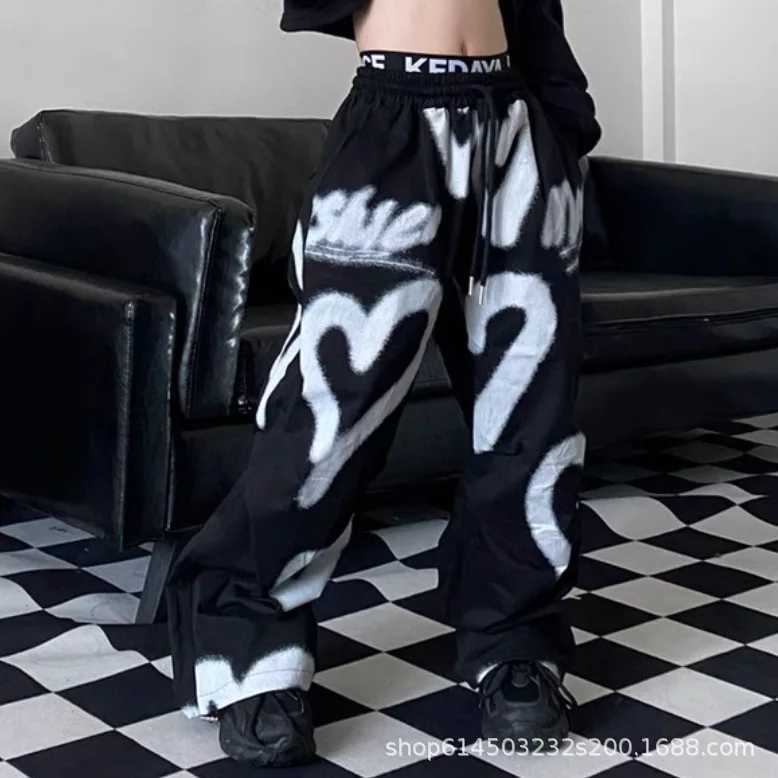 1 Hip Hop 2025 Summer Youth Song Set Girls Clothing Heart shaped Letter Graffiti T-shirt or Printed Long Legs Wide Pants Children 8 10 12 YearsT250318