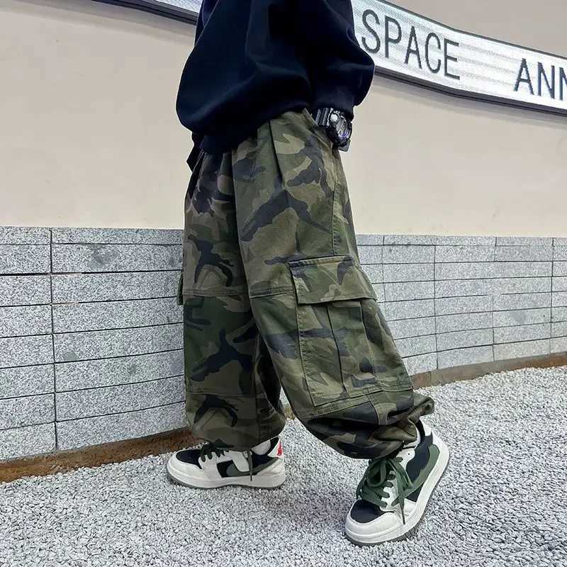 Teen Boys spring camouflage straight leg loose wide leg overalls 2025 new childrens spring and autumn plankton handsome pantsT250318