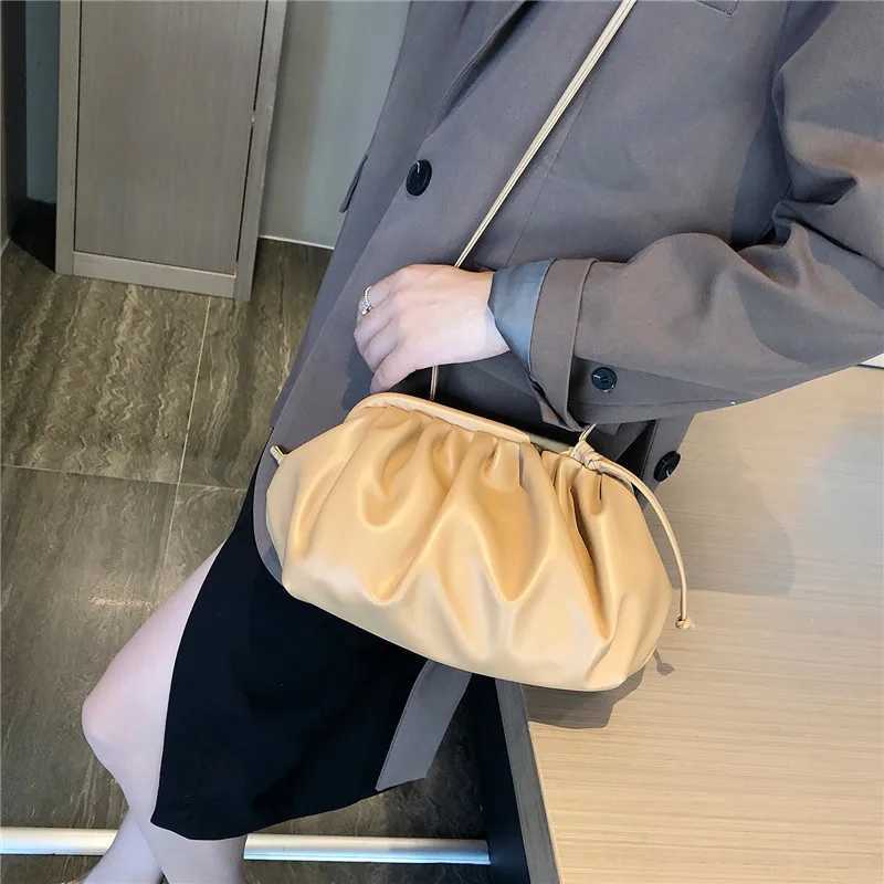 New Arrival Fashionable womens shoulder bag newly arrived cross shaped bag womens solid color pleated design womens bag mini zipper cloud bag T250318