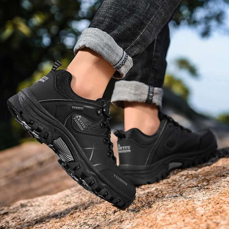 2025 new leather sports shoes breathable men's shoes casual and comfortable walking anti slip outdoor hiking designer fashionable men's shoe