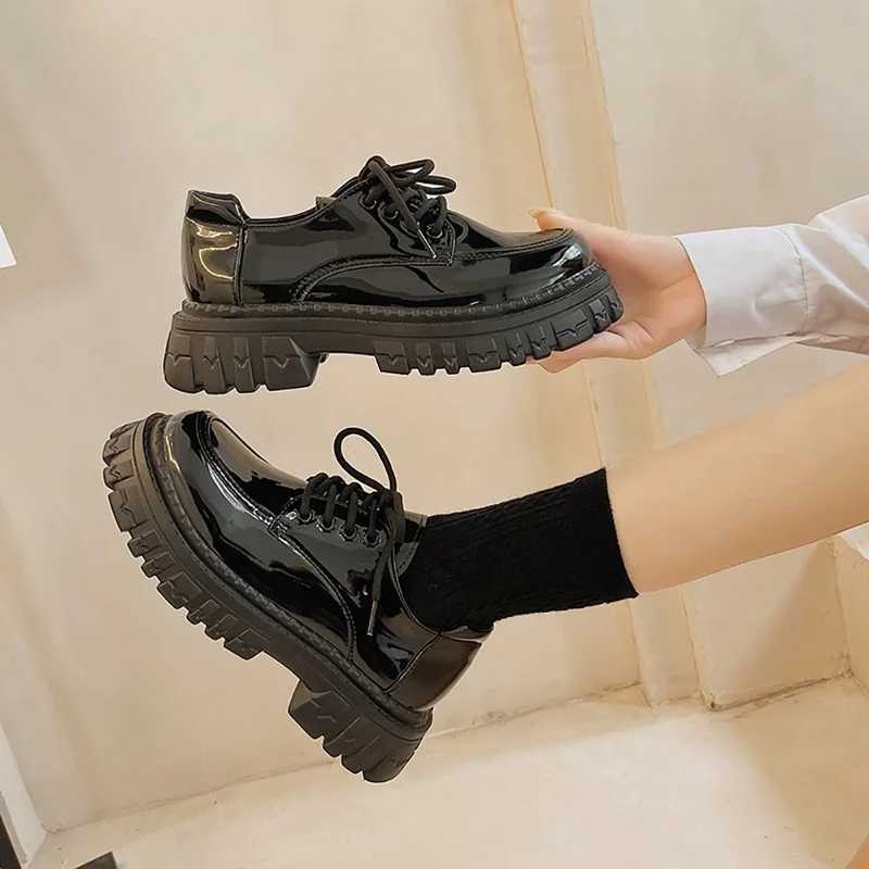 Classic Black Platform Oxford Shoes Womens Shoes Summer Autumn Casual Lace Upper Womens Punk Gothic Leather Thick ShoesXJ250319