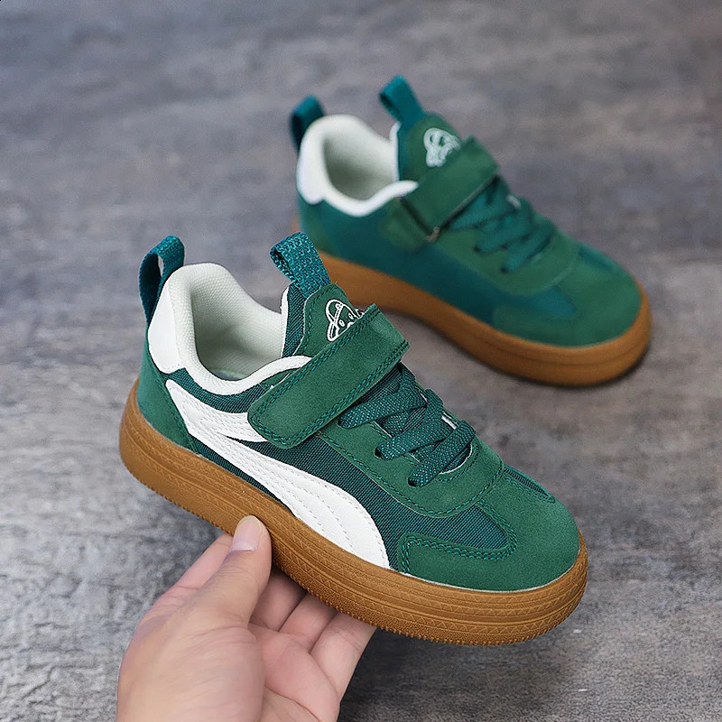2025 Fashion Kids Skateboard Shoes Breathable Sports Shoes Children Green Casual Sneakers Girls Boys Training Shoes 250319