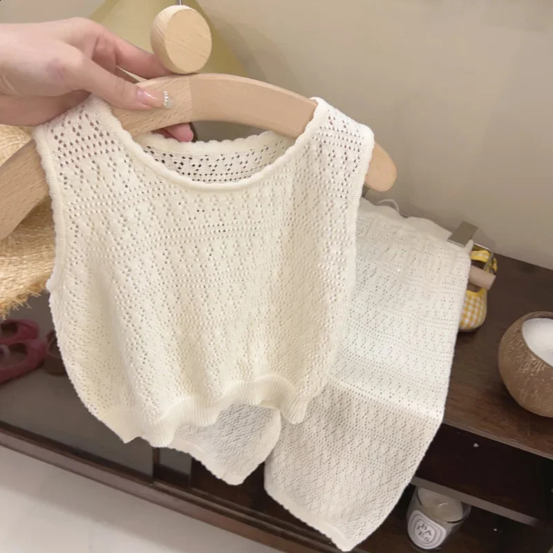 Girls Summer Clothing Set 2023 Childrens Knitted Hollow Lace Fashion Breathable Tank TopWide Leg Pants 250312