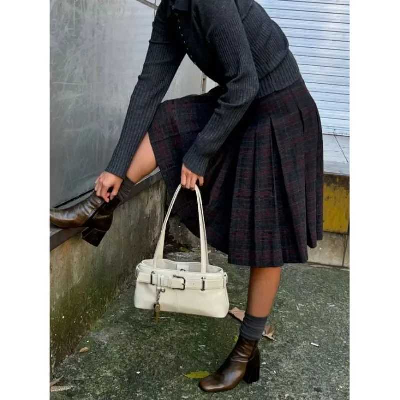 Y2k Underarm Bag Wen Vintage Designer Korean Female 2025 Trendy Black Cmuting Shoder Bag Fem Ahetic Simple Handbag Y250318