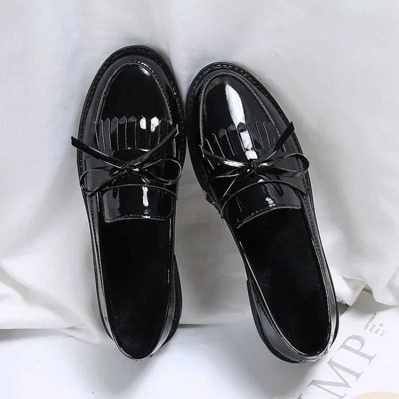 Womens Shoes Patent Leather Womens Shoes British Tassel Casual Womens Shoes Butterfly Knot Small Leather Shoes Comfortable ZapatosXJ250319