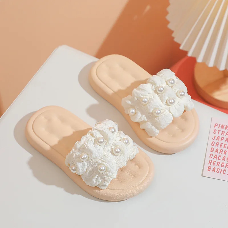 Princess Wind Pearl Puff Girl Little Girl Soft Bottom External Penetrating Air Sandals 250318
