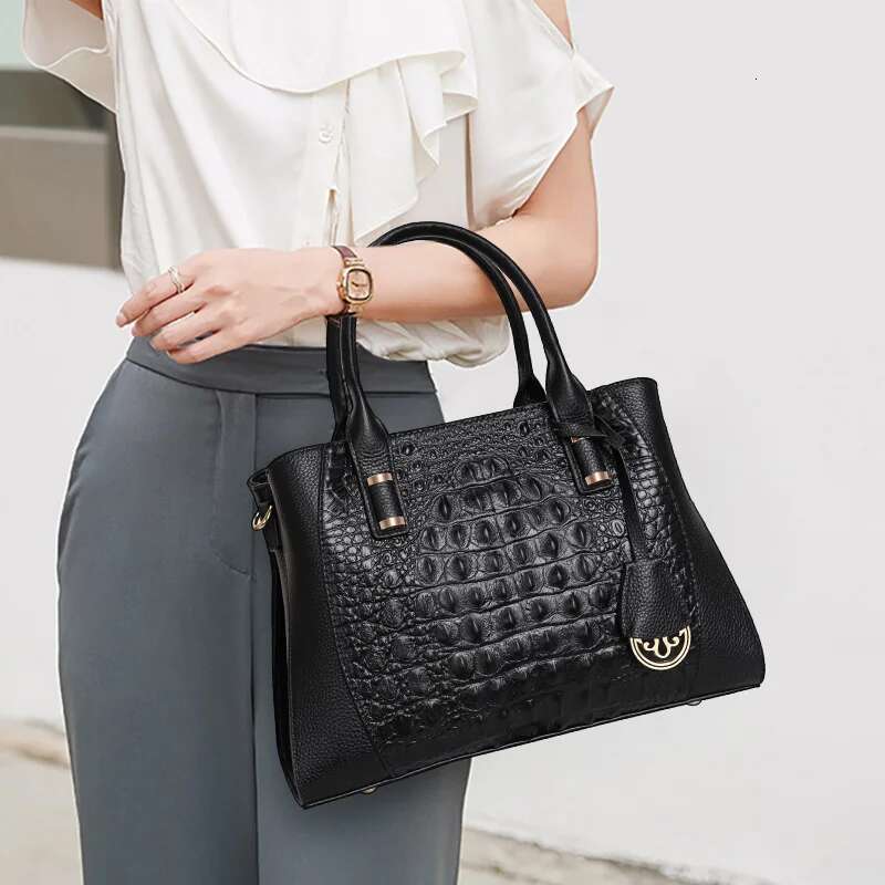 Aidrani New Women's Crocodile Pattern Handbag, Large Capacity High Quality Cowhide Bag, Black
