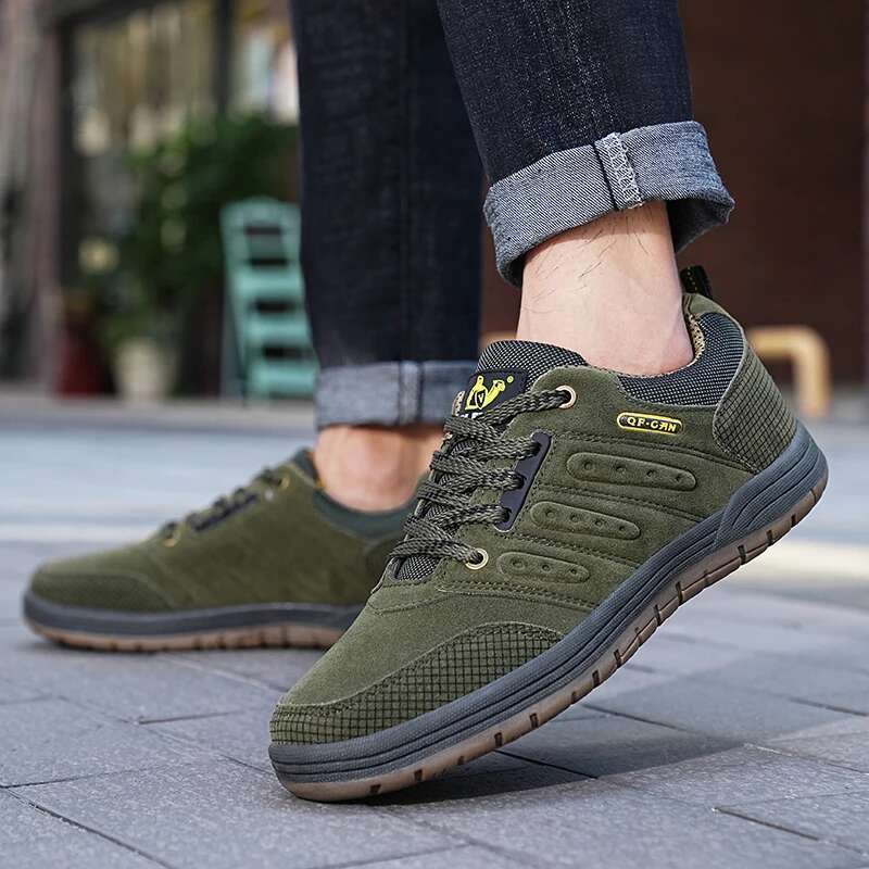2025 new classic style hiking lace up men's sports shoes, wear-resistant, outdoor jogging, hiking designer, fashionable sports shoes, camping