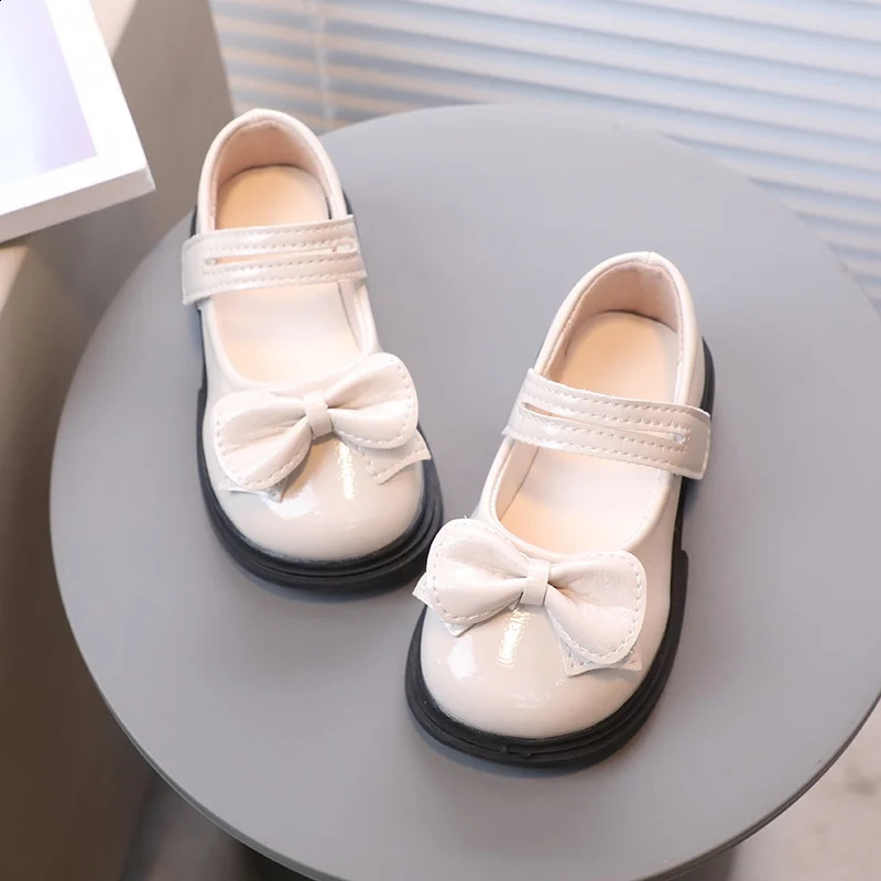 Retro British Style Butterfly Leather Shoes for Kids Girls Party School Casual Soft Sold Children Princess 250319