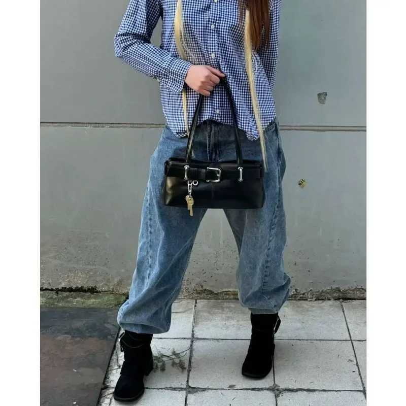 Y2k Underarm Bag Wen Vintage Designer Korean Female 2025 Trendy Black Cmuting Shoder Bag Fem Ahetic Simple Handbag Y250318