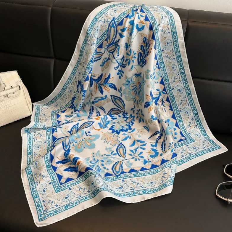 Stmanya Simation Square Silk Scarf Wen 70x70cm French Luxury Decorative New Fashion Matching Scarves Party Gift X2503191