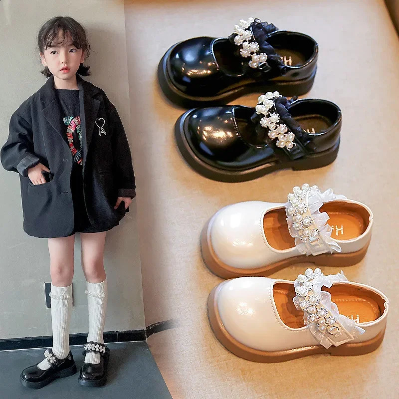 Childrens PU shoes pearl lace princess soft soled childrens flat rubber Loafers Girls Student Daily 2335 250319
