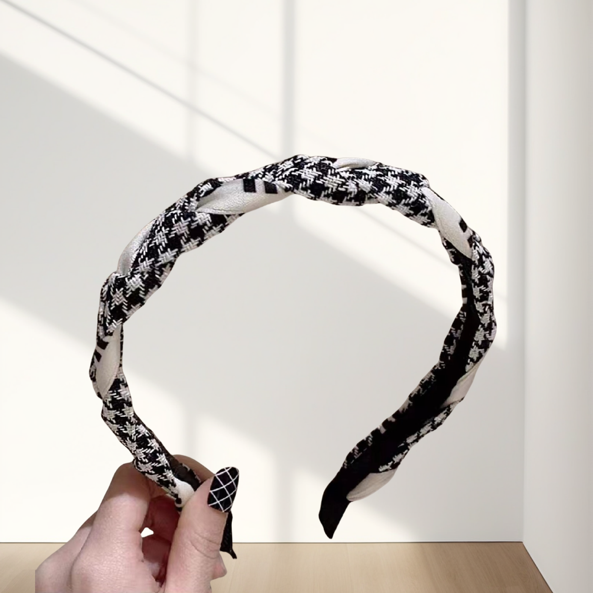 Fashionable Check Print Hair Accessory - Adjustable Headband for Festivals & Parties