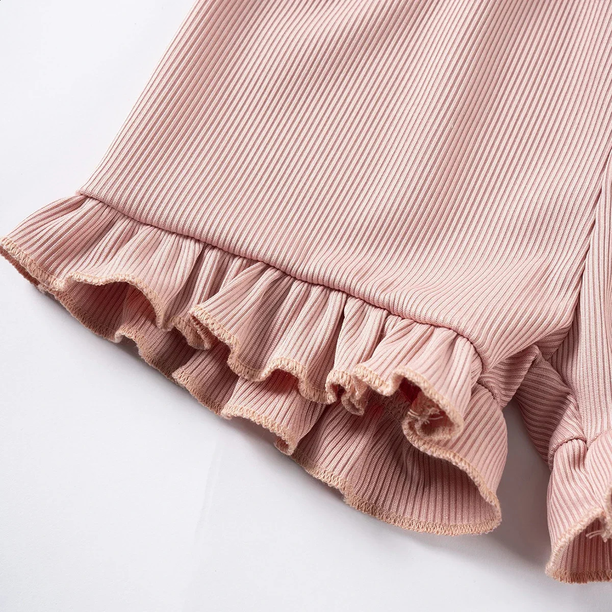Summer childrens setbow decorated suspender with ruffled edge top comfortable shorts soft and fabric casual set 250319