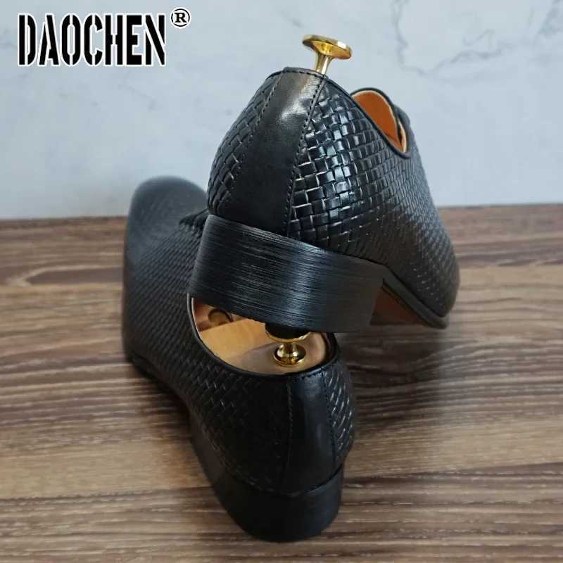 Handmade mens Wingtip Oxford shoes GENUINE CALF LEATHER TRADE BROGUE DRESS SHOES WEDDING FORMAL SHOES FOR MENXJ250319