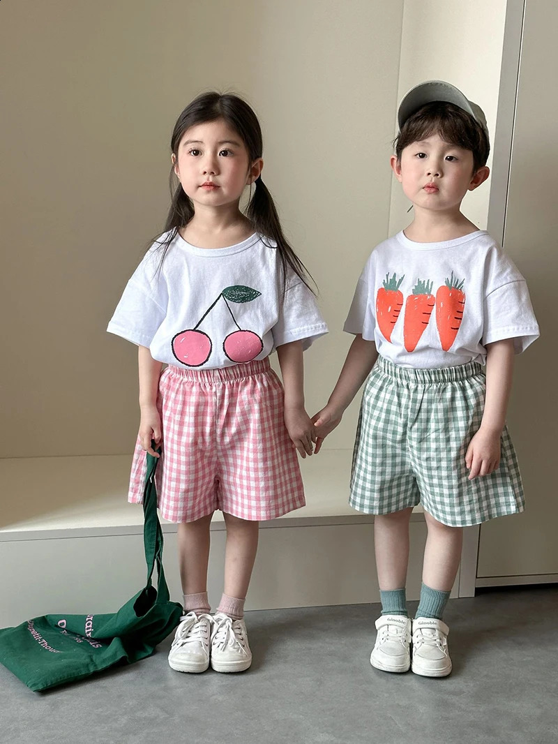 Summer Kids Cotton T-shirt Sets 1-10Y Fruit Patterns Tee and Plaid Shorts Suit for Boys and Girls Childrens Home Clothing 250319