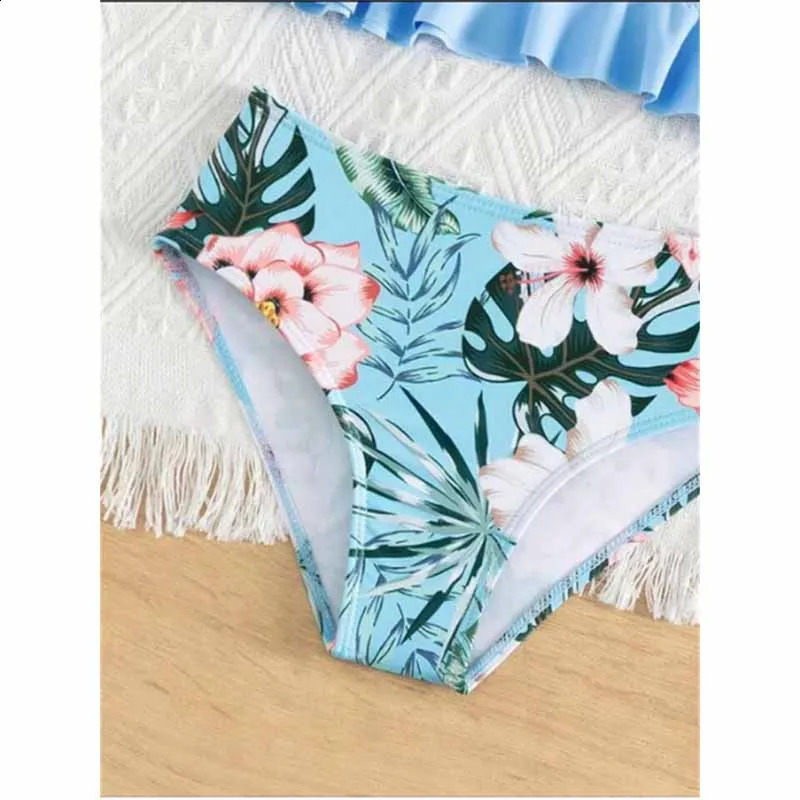 Family Matching Suits Boys Beach Shorts Mother Daughter Swimwear Father Son Swimsuit Summer Bikini Kids Prints Clothes 250319