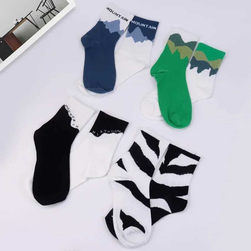 Japanese Asymmetric Socks Womens Spring and Autumn Personalized Creative Medium Tube Socks Cartoon Sports Socks AB Socks X250319
