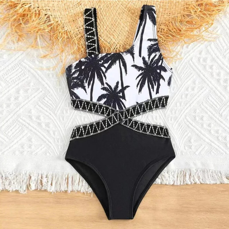 Summer Bikini Mother Daughter Father Son Swimsuit Parent-Child Family Swimming Costume Family Matching Beach Sunny Swimwear 250319