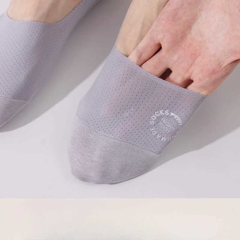 Summer breathable socks tightly ventilated fashionable mens invisible ultra-thin boat socks solid color anti slip low cut casual socks X250319