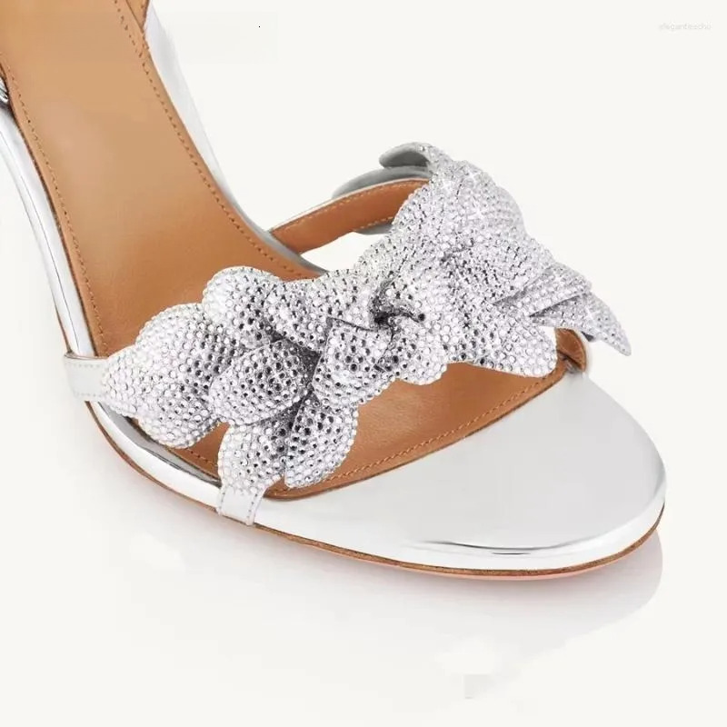 2025 S Fashion Designer Sandals Stylish Crystal Ral Embellishment Sgbacks Elegant Round Open Toe Thin High Heels Women Summer Party Gown Stilettos